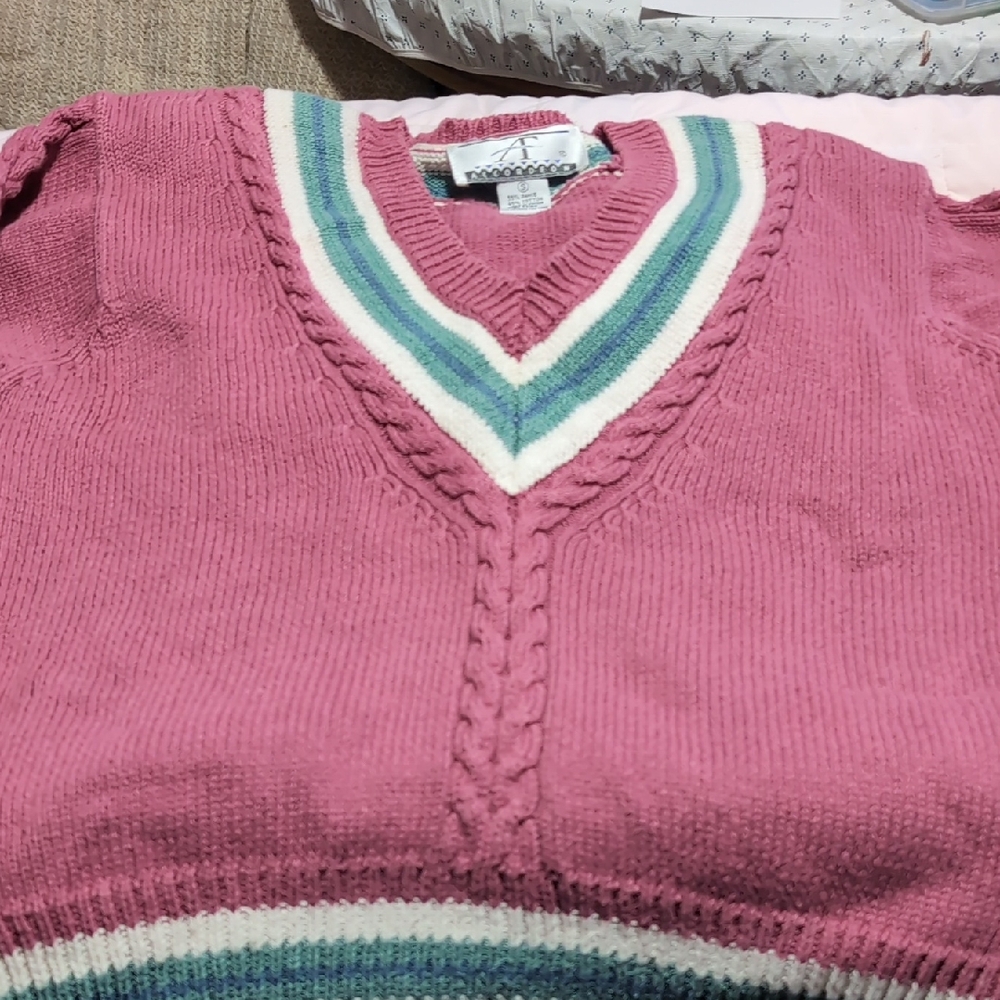 Women's Pink V-Neck Sporty Sweater